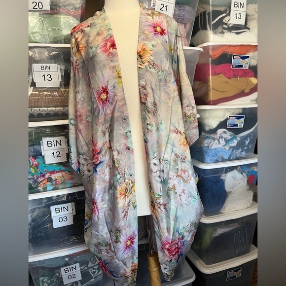 Tops - Floral Kimono